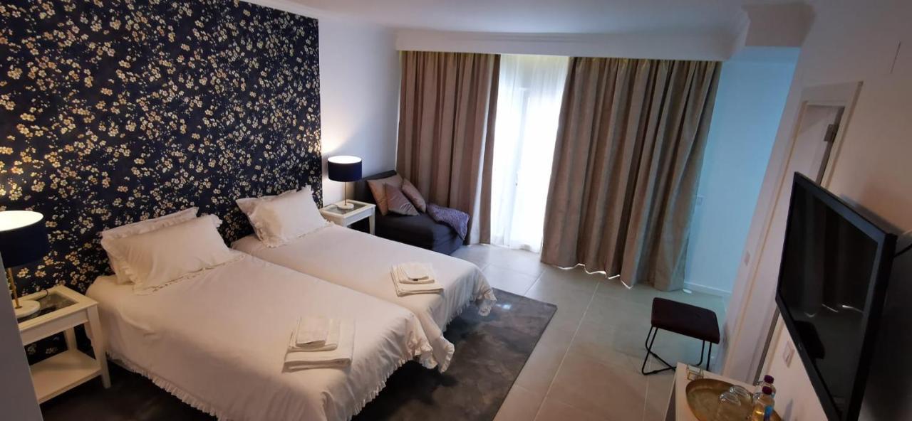 Apartmán Quarto Duplo Com Kitchenette, Wc E Patio Privativo Corroios Exteriér fotografie