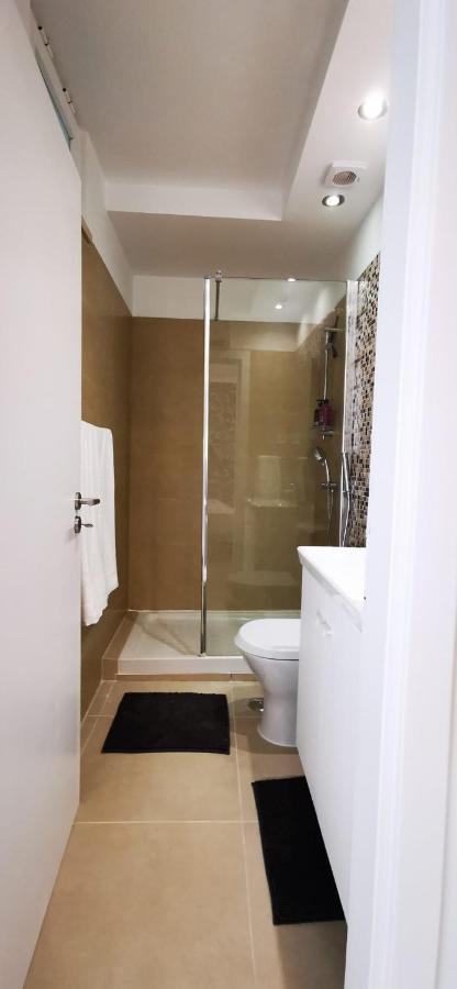 Apartmán Quarto Duplo Com Kitchenette, Wc E Patio Privativo Corroios Exteriér fotografie